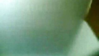 بڑے چھاتی کے ساتھ شا ...