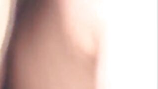 بدصورت سنہرے بالوں و ...