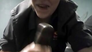 تنگ سنہرے بالوں والی ...
